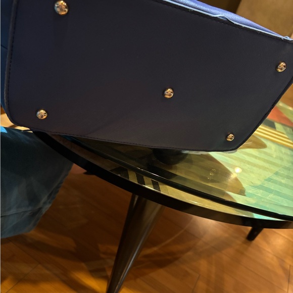 Very gentley used bag in excellent condition - Picture 5 of 6